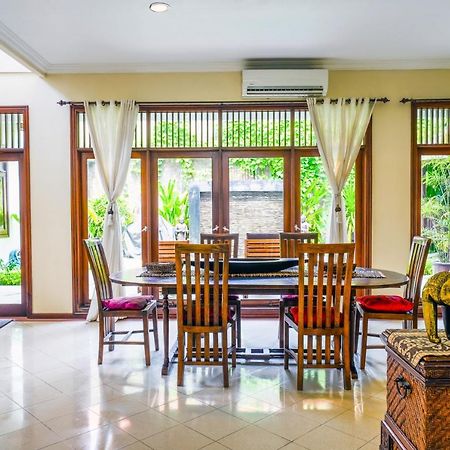 Villa Mica - Kuta - 5 Bedrooms - 5 Bathrooms - Great Location Екстер'єр фото